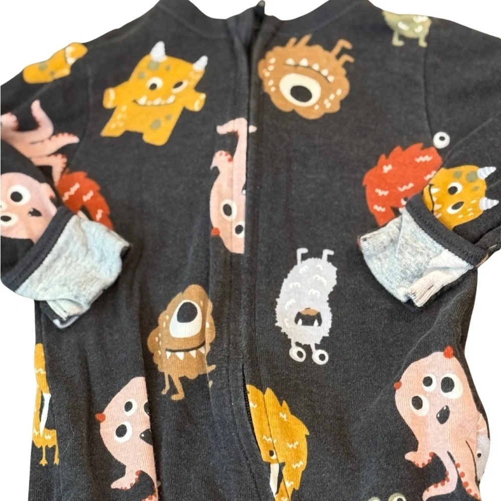 Old Navy‎ Colorful Monster and Fish Print Footies